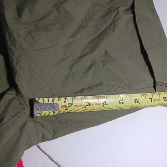 Women’s ELLOS Army Green Cargo Shorts 16 - Picture 8 of 9